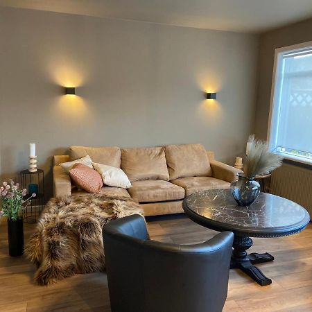 אקורירי Perfectly Located 3 Bedroom Design Apartment מראה חיצוני תמונה