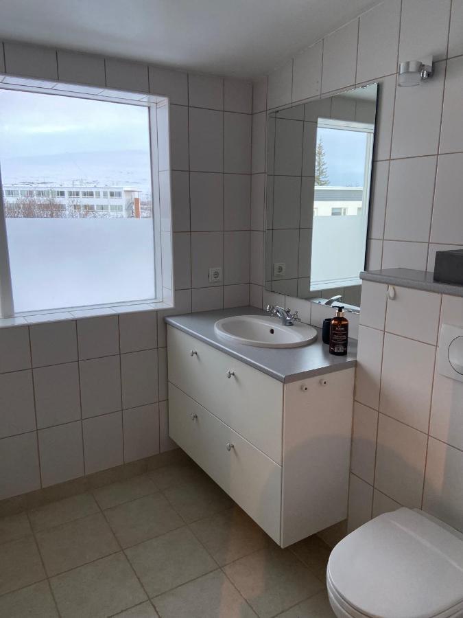 אקורירי Perfectly Located 3 Bedroom Design Apartment מראה חיצוני תמונה